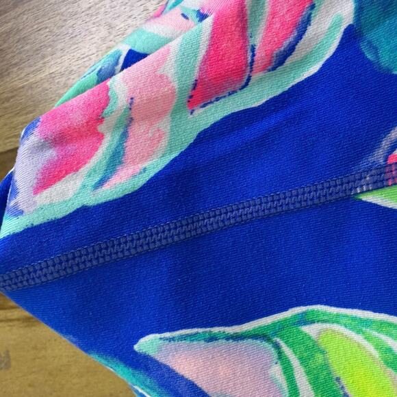 Lilly Pulitzer Luxletic Casa Del Sol Weekender Leggings Small Blue Floral Crop - Picture 9 of 11
